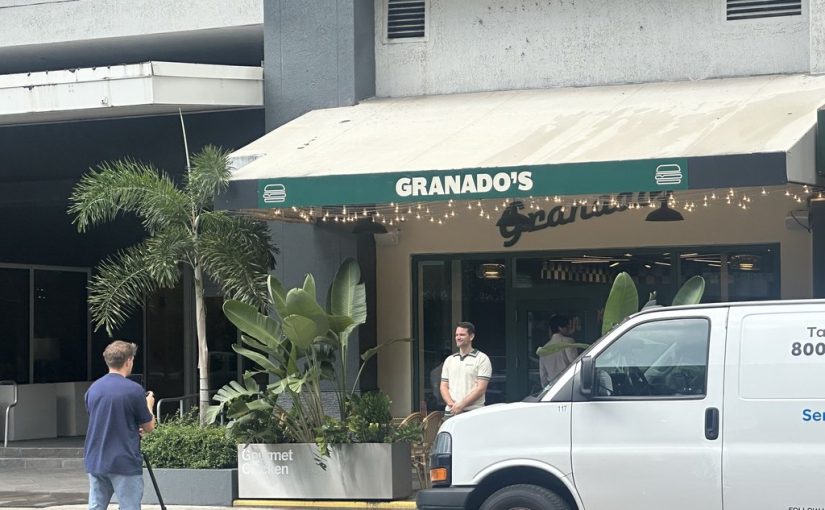 T.I.T.T.S. Chicken de Brickell será reemplazado, Chloé se expande a Palm Beach y Seaspice lanza un omakase en el río Miami